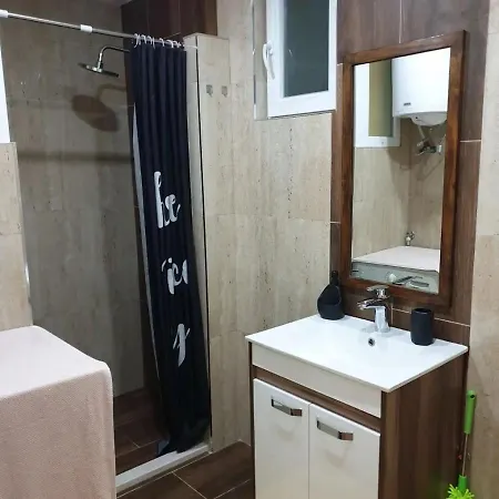 Nikas * Donji Milanovac